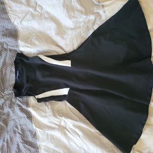 French Connection beautiful Drew's, size 6. In excellent condition